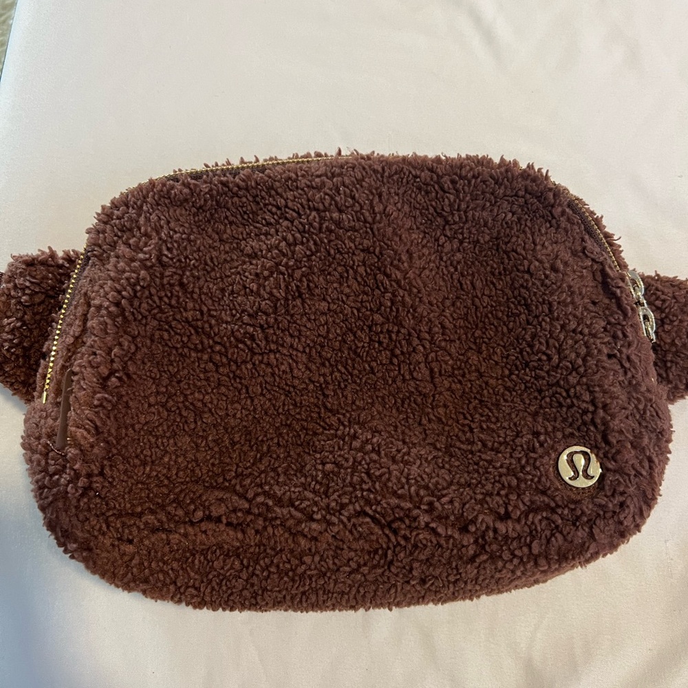 Lululemon belt bag